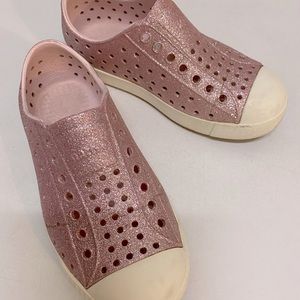 Native Shoes “Jefferson” pink glitter